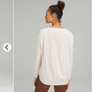 3541  Lululemon athletica Cream Long Sleeve Top